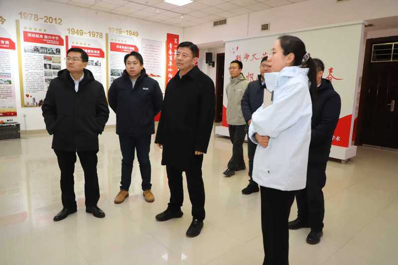 李明调研学生思政和安全稳定工作