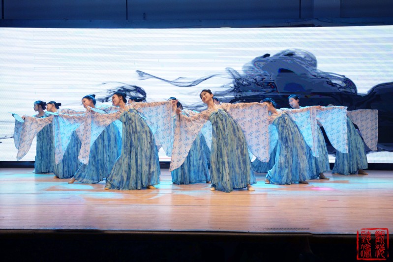 “海大韵 · 艺青春”主题晚会...